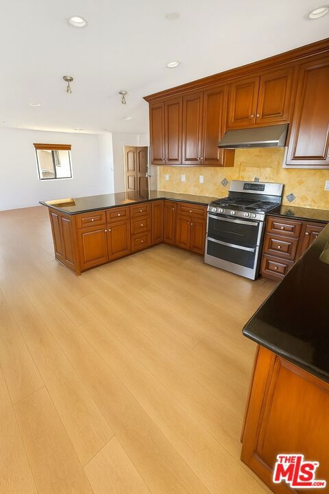 1146 HACIENDA Place, West Hollywood CA: https://media.crmls.org/mediaz/7023efb2-2233-4c43-8a1c-3803deb8d3c0.jpg