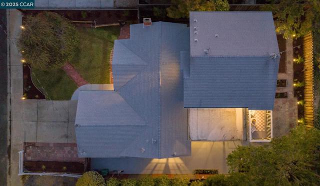 2283 Greenwich Rd, San Pablo CA: https://media.crmls.org/mediaz/702451e7-c6eb-4bd3-80e5-122daf0af683.jpg