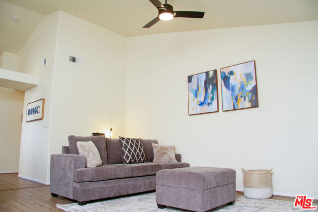 8506 Blue Heron Drive, Bakersfield CA: https://media.crmls.org/mediaz/702489b9-7fbe-4217-a9af-2d8e7836652a.jpg