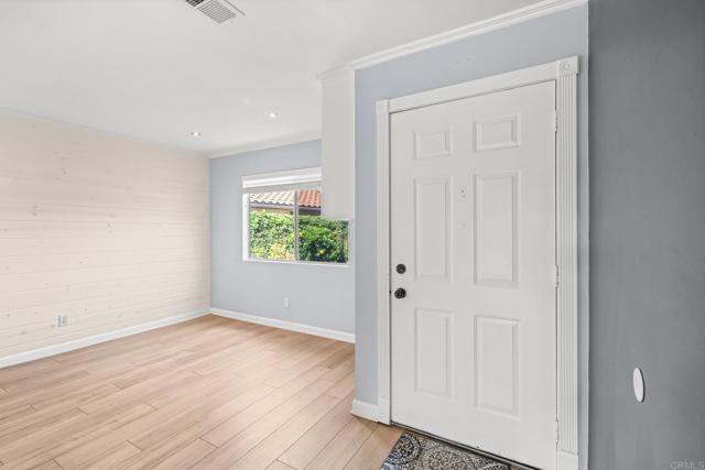 Detail Gallery Image 7 of 36 For 4843 Sumac Pl, Oceanside,  CA 92057 - 3 Beds | 2 Baths