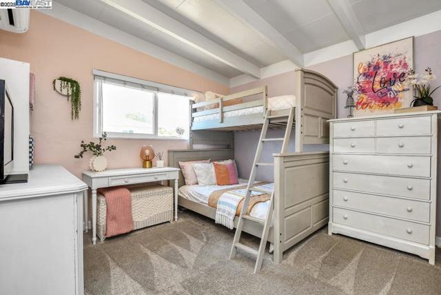 1941 Eden Plains Rd, Brentwood CA: https://media.crmls.org/mediaz/702626e2-2181-4d75-8124-f92e51cdca5a.jpg