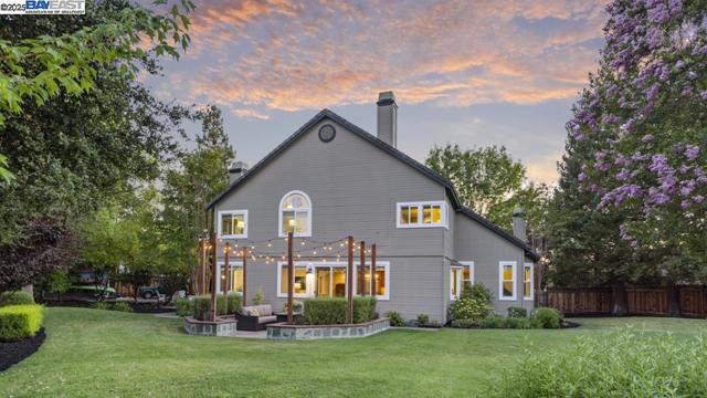 1348 Carlton Pl, Livermore CA: https://media.crmls.org/mediaz/70263d28-e1e8-4f55-b45c-56b754428b80.jpg