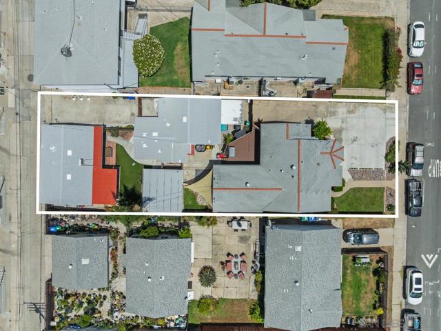 6926 28 Amherst St, San Diego CA: https://media.crmls.org/mediaz/70264542-3a6b-4b93-a1de-edd6b987db96.jpg