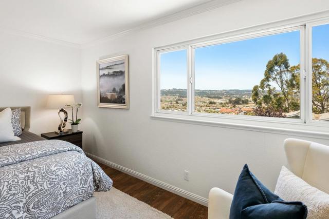 858 Stonegate Drive, South San Francisco CA: https://media.crmls.org/mediaz/70273107-f17f-49bf-80f2-2cfa04ce5390.jpg