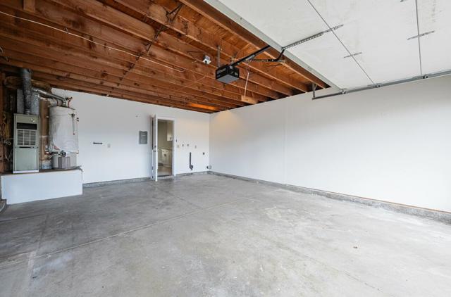 1076 Sherman Drive, Salinas CA: https://media.crmls.org/mediaz/7027712e-c180-4636-9fc7-d18bf8355cb3.jpg