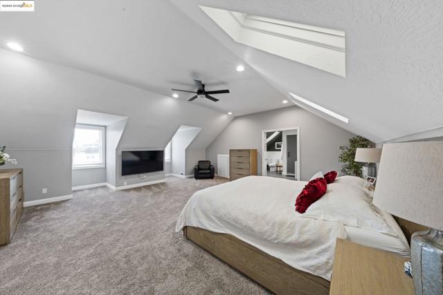 51 Cunha Ct, Oakley CA: https://media.crmls.org/mediaz/70279ae4-b57e-410e-bccf-4c2fd3eff7ef.jpg