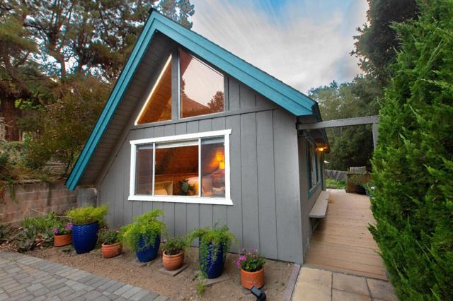 412 Corral De Tierra Road, Salinas CA: https://media.crmls.org/mediaz/7027af2e-5123-4f0f-b3be-6b4e49d19b30.jpg