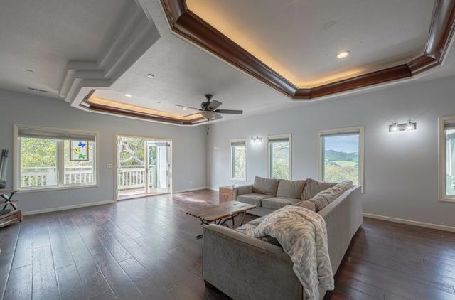 383 Corral De Tierra Road, Salinas CA: https://media.crmls.org/mediaz/70284317-d16d-4510-9ef4-6b5ecc223aba.jpg
