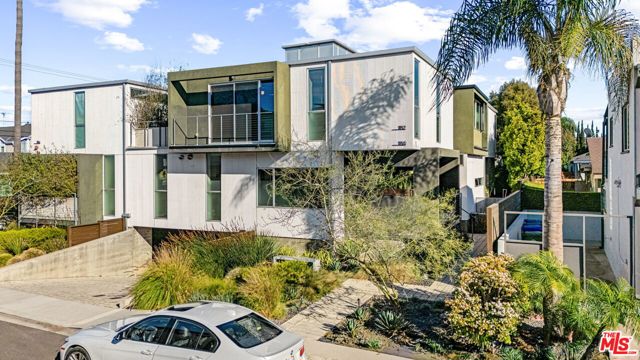 1150 Rowell Avenue, Manhattan Beach, California 90266, 3 Bedrooms Bedrooms, ,2 BathroomsBathrooms,Residential,For Sale,Rowell,24474927