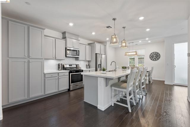 Image 13 of 58 For 16306 Ridgehaven Dr  Unit 104