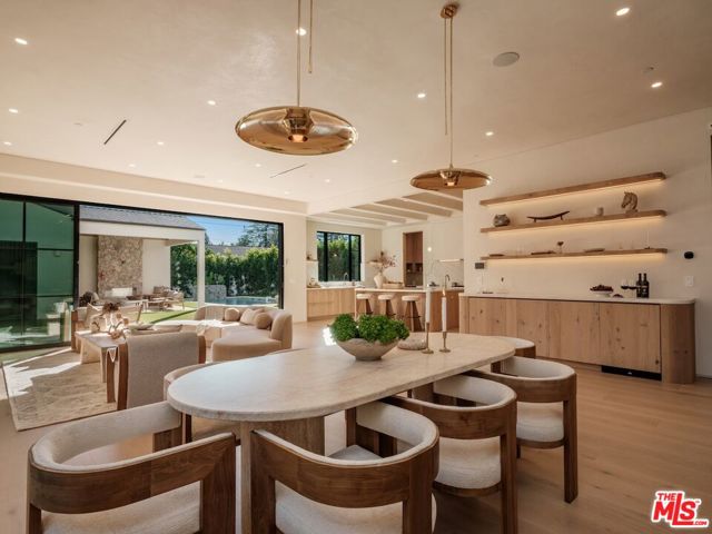 Image 6 of 69 For 11746 Blix Street