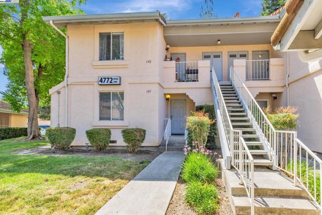4772 Nicol Cmn, Livermore CA: https://media.crmls.org/mediaz/70298ccb-b3ca-4344-a96f-260370819861.jpg