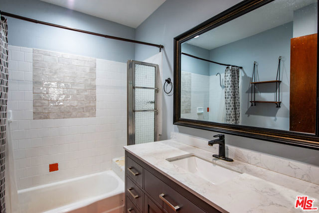 14682 Cobalt Street, Sylmar CA: https://media.crmls.org/mediaz/7029f044-85b5-4e01-9e74-bfc7ca579266.jpg