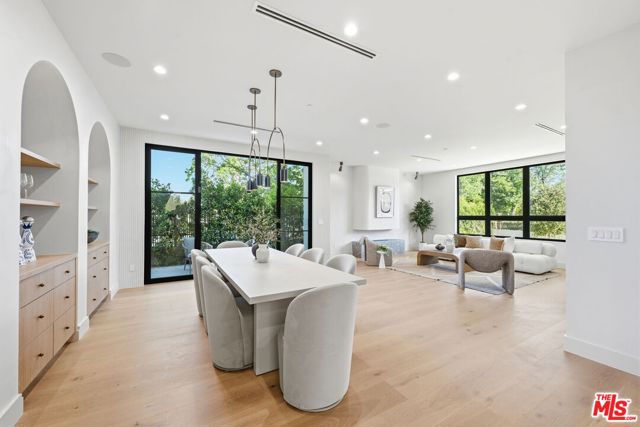 5 Bed Home for Sale in Encino, California