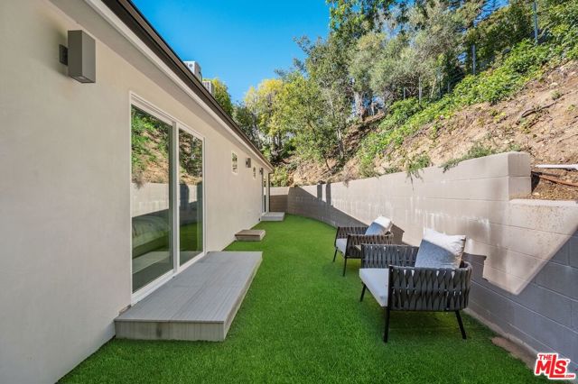 Drew Fenton | 11601 Bellagio Road Los Angeles CA | MLS: 7559870