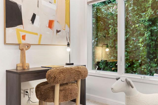 2937 San Juan Boulevard, Belmont CA: https://media.crmls.org/mediaz/702b3f11-3dee-494c-97ae-1bdf3f400b58.jpg