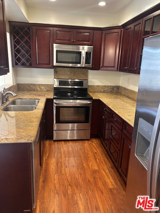 4700 Natick Avenue, Sherman Oaks CA: https://media.crmls.org/mediaz/702bc844-5604-42e8-a93d-e86fa9d5fab6.jpg