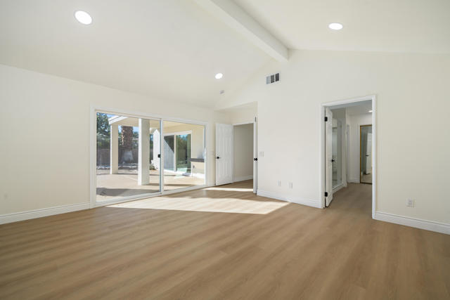 77787 Saint Croix Drive, Palm Desert CA: https://media.crmls.org/mediaz/702bde43-b84f-41c9-b69e-d5d81818d3bd.jpg