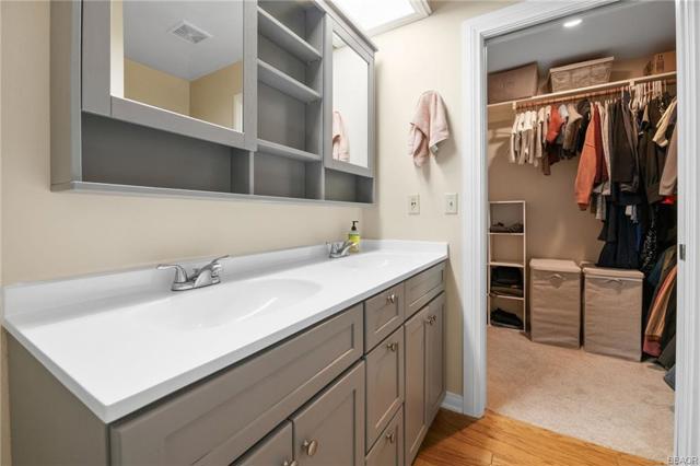 42729 Haupstrasse Drive, Big Bear CA: https://media.crmls.org/mediaz/702c0ae8-1e15-456d-b145-f8a2dc94e676.jpg