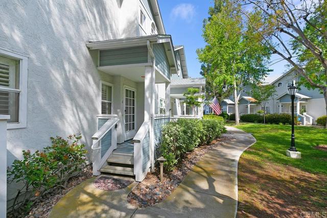 9910 Scripps Vista Way, San Diego CA: https://media.crmls.org/mediaz/702c2ca4-4250-4f33-965d-6cba098c3b7e.jpg
