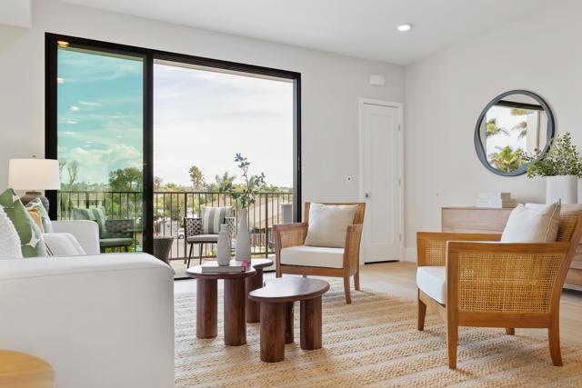 Detail Gallery Image 11 of 32 For 324 Chinquapin Ave, Carlsbad,  CA 92008 - 2 Beds | 2/1 Baths