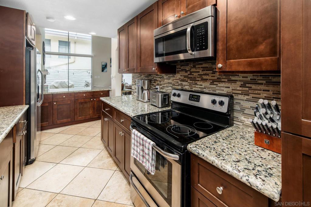 2544 Navarra Dr - photo 14