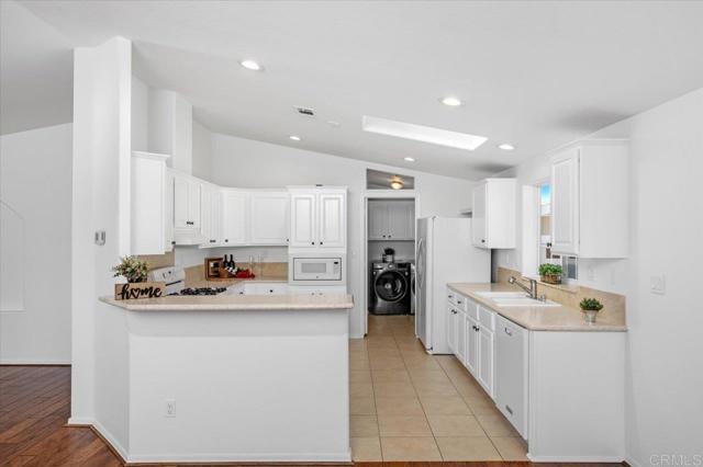 1930 W San Marcos Blvd, San Marcos CA: https://media.crmls.org/mediaz/702d3829-70a9-4c2d-bee4-82df51122f88.jpg