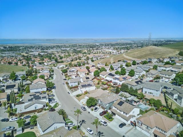 1085 Oakpoint Drive, Bay Point CA: https://media.crmls.org/mediaz/702da81e-73db-4f15-8ff9-34cd9763962e.jpg