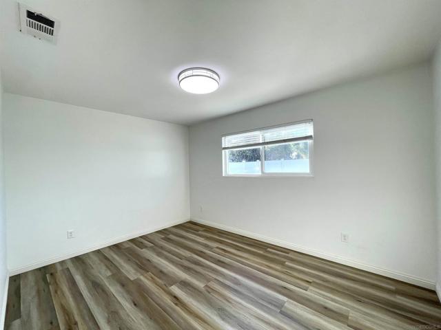 4106 Dellwood St, San Diego CA: https://media.crmls.org/mediaz/702f9f48-9f7b-46f4-832b-fffe7f6f7632.jpg