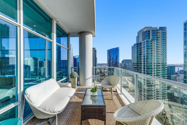 1262 Kettner Blvd, San Diego CA: https://media.crmls.org/mediaz/702fc3ea-9685-4357-b31e-a4b400e04499.jpg