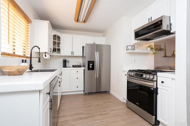 Detail Gallery Image 6 of 25 For 1479 Hemlock Ave, Imperial Beach,  CA 91932 - 2 Beds | 1/1 Baths