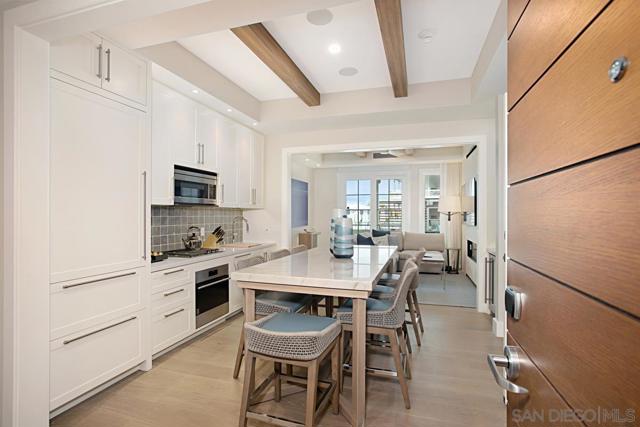 1500 Orange Ave, Coronado CA: https://media.crmls.org/mediaz/7030753c-8a4a-4398-b499-9ab2a4d3696a.jpg