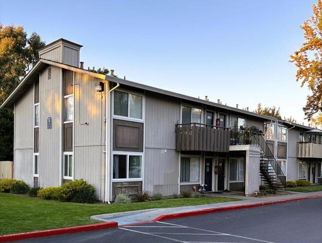 1966 Almaden Road, San Jose CA: https://media.crmls.org/mediaz/70310669-d56c-4b54-9e04-b8d0e40f5201.jpg