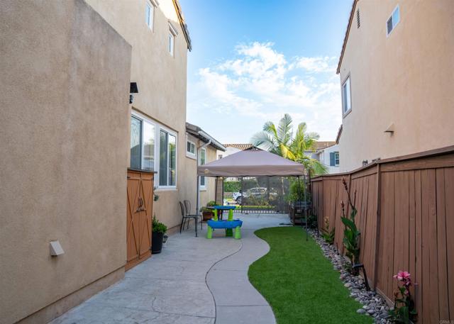 2361 Paseo Los Gatos, Chula Vista CA: https://media.crmls.org/mediaz/7033360a-282e-4f10-a5a9-d6450e572f97.jpg