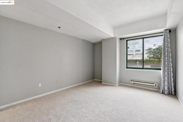 988 Franklin, Oakland CA: https://media.crmls.org/mediaz/70334b9d-3f7d-49c7-925c-f5bda737b656.jpg
