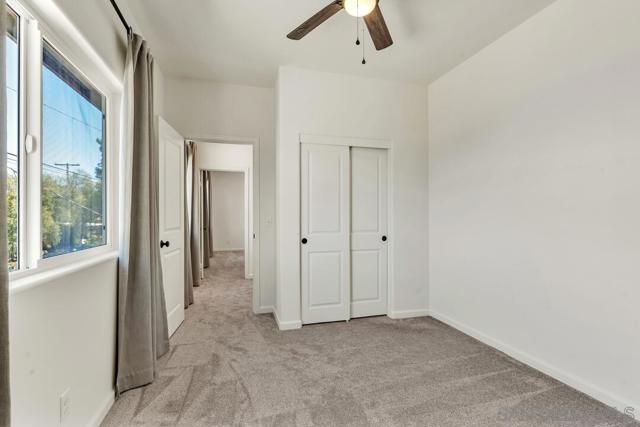 130 Scenic Dr, El Cajon CA: https://media.crmls.org/mediaz/7033f575-b32a-4534-ba2f-18c423a21093.jpg