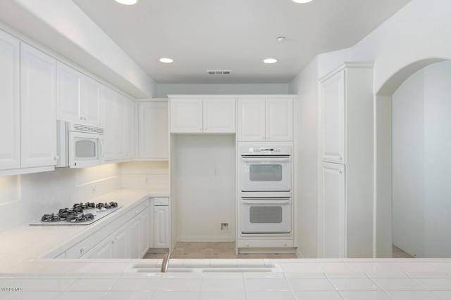 1740 Tanager Street, Ventura CA: https://media.crmls.org/mediaz/703404f7-0edd-45f8-a181-c93d37f294b2.jpg