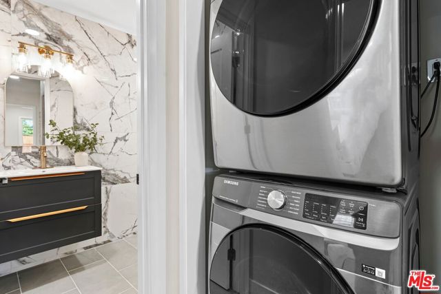 6520 Debs Avenue, West Hills CA: https://media.crmls.org/mediaz/703488f2-54bf-40fc-b9f7-71ab36467396.jpg