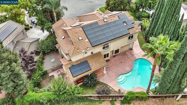 2550 E Jenny Ave, Fresno CA: https://media.crmls.org/mediaz/703543a2-912f-49d3-a3d5-7fa0e74ab188.jpg