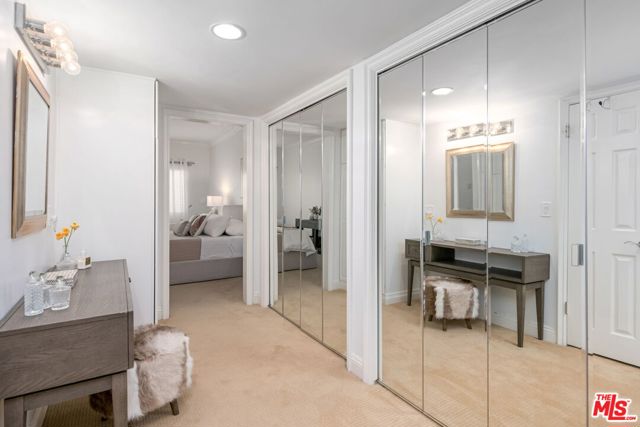 2318 Fox Hills Drive, Los Angeles CA: https://media.crmls.org/mediaz/7036adbb-1d16-49c5-b70c-902938962981.jpg