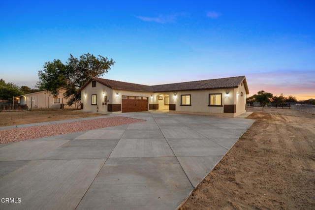 Detail Gallery Image 1 of 35 For 40719 E 171st Street St, Lake Los Angeles,  CA 93535 - 4 Beds | 2 Baths