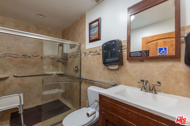 6956 Bertrand Avenue, Reseda CA: https://media.crmls.org/mediaz/703843d4-ddf8-45b9-b4d6-744a1864e7d9.jpg
