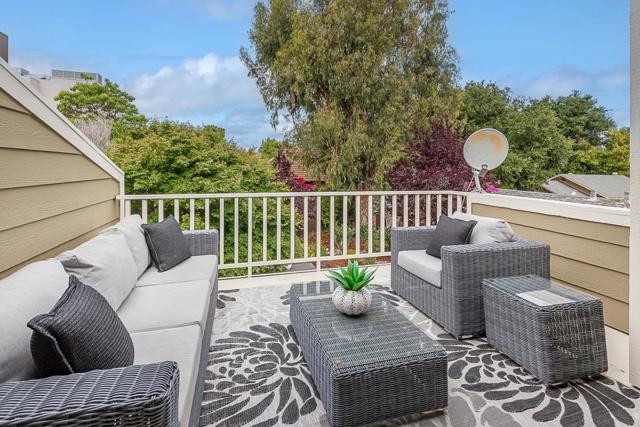 700 Chiquita Avenue, Mountain View CA: https://media.crmls.org/mediaz/7038c01d-b97b-4a11-a2b9-a70dd17de6ec.jpg