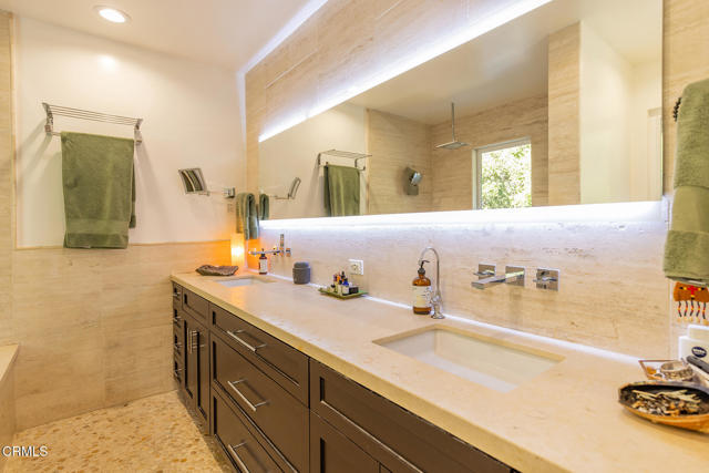 Detail Gallery Image 18 of 44 For 15990 Maricopa Hwy, Ojai,  CA 93023 - 4 Beds | 3 Baths