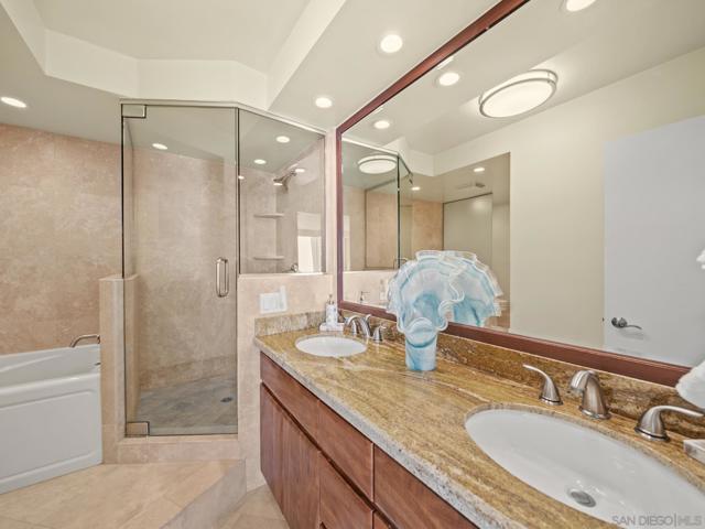 1810 Avenida Del Mundo, Coronado CA: https://media.crmls.org/mediaz/70396db1-ebf2-4f90-86bd-ce22a849ccc0.jpg