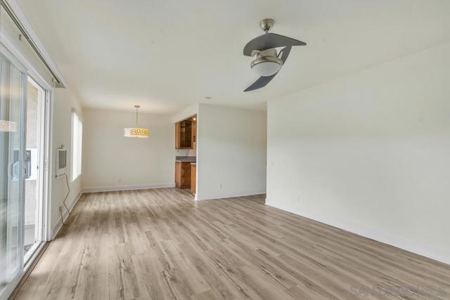 8640 Via Mallorca, La Jolla CA: https://media.crmls.org/mediaz/703976f1-0860-41a5-bc0b-e8ac12db3178.jpg