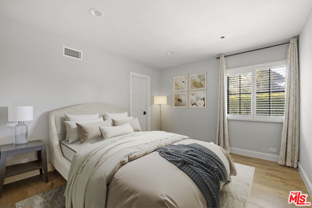 8306 Skyline Drive, Los Angeles CA: https://media.crmls.org/mediaz/703a12a3-f3a7-47af-bb70-477f978ba85c.jpg