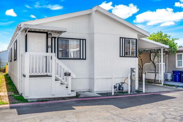 Detail Gallery Image 1 of 1 For 255 E Bradley Ave Spc 21,  El Cajon,  CA 92021 - 3 Beds | 2 Baths