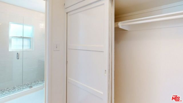 11284 Montana Avenue, Los Angeles CA: https://media.crmls.org/mediaz/703b3d55-a05f-45b2-833d-6abab245317a.jpg