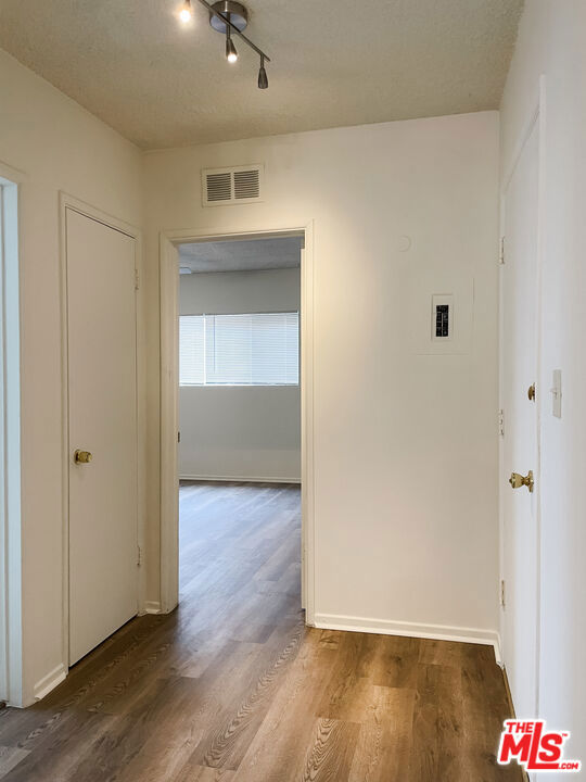 935 North Alfred Street, 5 photo 8